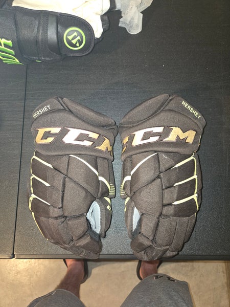 Hershey Bears CCM Jetspeed Gloves 14" (used)