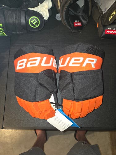 Anaheim Ducks RARE Bauer Vapor Hyperlite Gloves 13" (NEW))