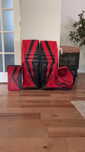 34" True Catalyst Px3 Regular Goalie Full Set Pro Stock (Used)