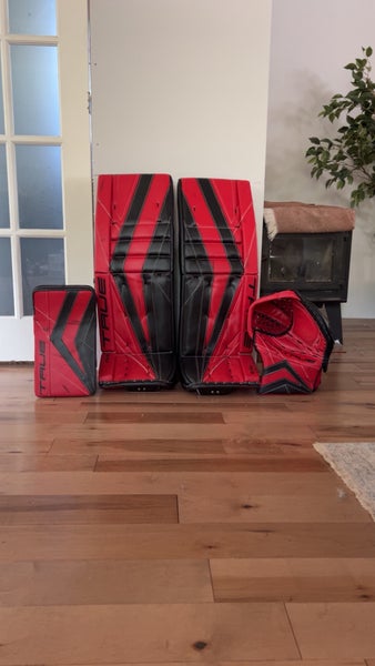 34" True Catalyst Px3 Regular Goalie Full Set Pro Stock (Used)