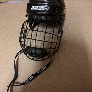 Large Bauer 1500 Helmet (Used)