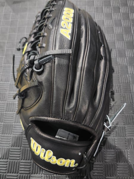 Wilson LH Outfield A2000 Baseball Glove 12.75" (New)