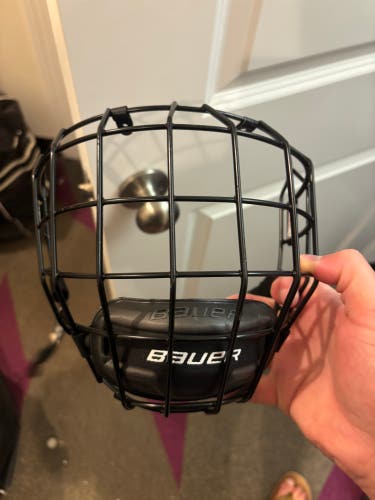 Medium Bauer Profile II Facemask (Used)