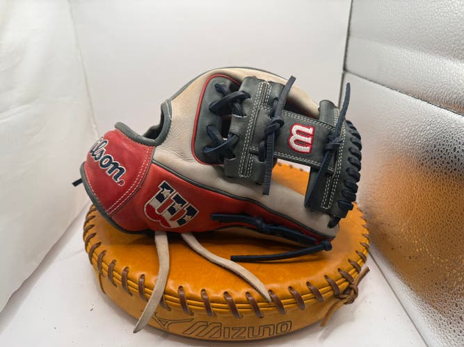Infield RH Wilson A2000 1786 Baseball Glove 11.5" (Used)