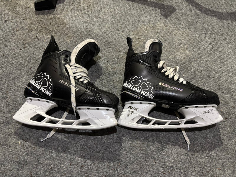 2024 Bauer Supreme Shadow Hockey Skates Regular Width Pro Stock 10 (Used)