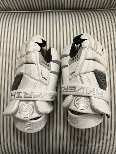 Maverik Max Lacrosse Gloves (New)