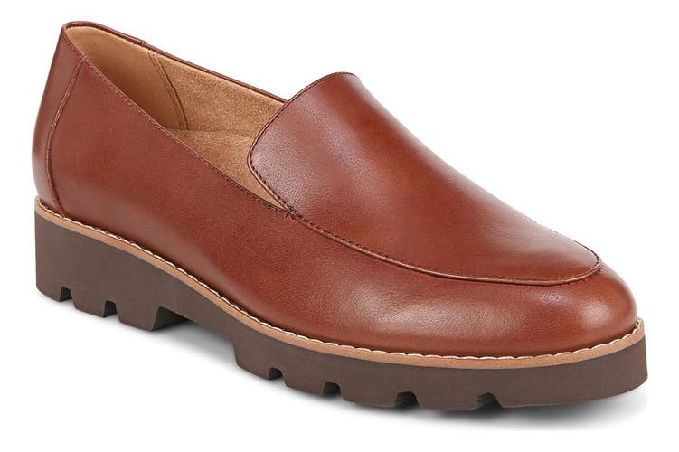 Vionic Kensley Loafers Women's US 8.5 Brown Patent Leather Slip-On Shoes KHD2699