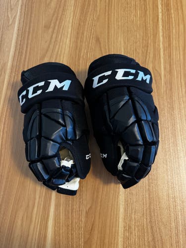 CCM HG12 Gloves 15" Pro Stock (New)