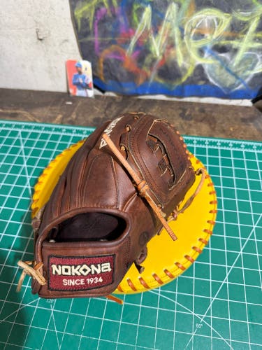 Nokona W-1200 RH Infield Baseball Glove 12" (Used)