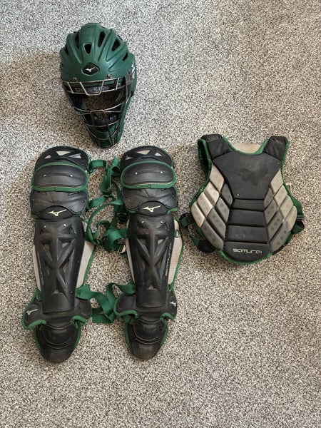 Intermediate Mizuno Catcher's Combo (Used)