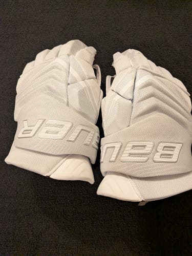 Bauer Vapor Flylite Gloves 15" (New)