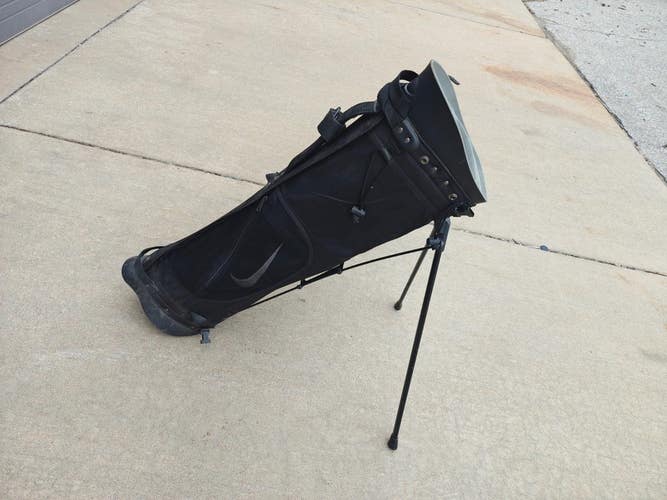 Nike Lightweight Dual Strap Stand Bag Black/Gray w Raincover