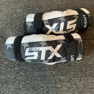Small Youth STX Stallion 75 Arm Pads (Used)