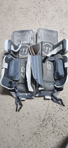 32" 2024 Warrior Ritual G7 Pro Goalie Leg Pads (Used)