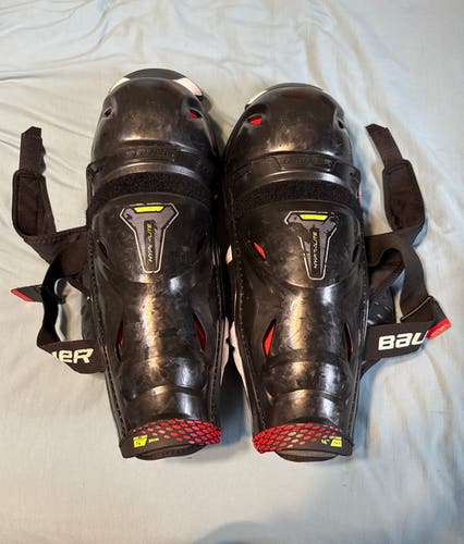 Senior Bauer Vapor Hyperlite 14" Shin Pads (Used)