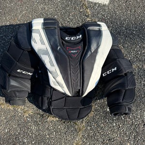 Large CCM EFlex 5.9 Goalie Chest Protector (Used)