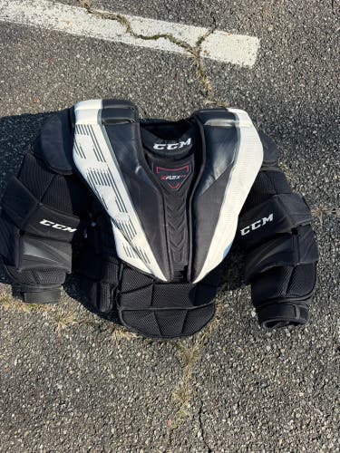 Large CCM EFlex 5.9 Goalie Chest Protector (Used)