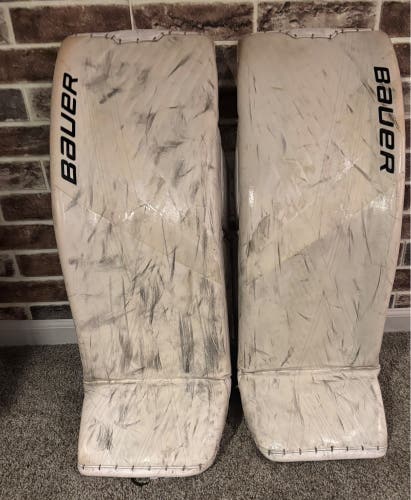 Medium Bauer Ultrasonic Goalie Leg Pads Pro Stock (Used)