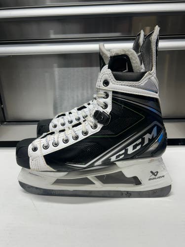 CCM Ribcor Pro Hockey Skates Size 9 Radko Gudas NHL Pro Stock 288mm (Used)