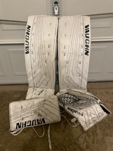 34" Vaughn Ventus SLR 2 Regular Goalie Full Set (Used)