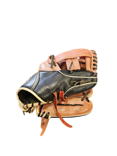 Used Marucci S TYPE BB/SB Glove RH Throw None 11" 11850-S000023825