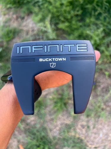 Wilson Staff Infinite Bucktown Putter 34.5"