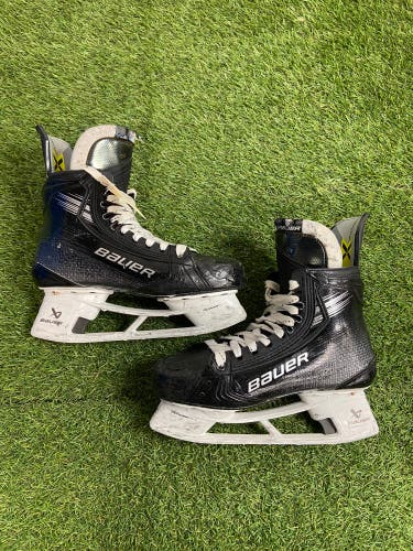 Bauer Vapor Hyperlite 2 Hockey Skates | Senior Size 8 (Fit 2)
