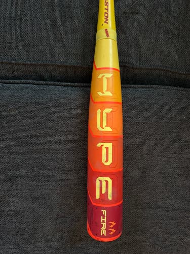 2025 Easton Hype Fire Composite USABat Certified Bat (-10) 20 oz 30" (Used)