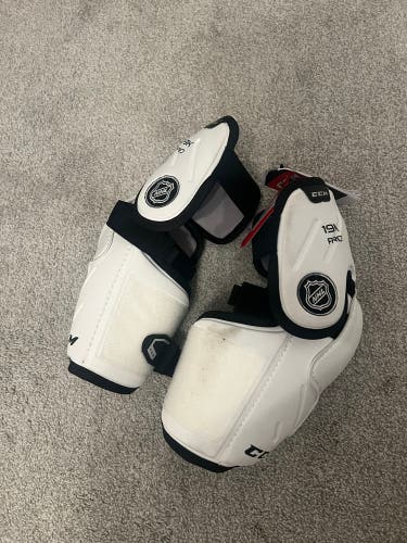 Senior Large CCM 19K Elbow Pads Pro Stock (New)
