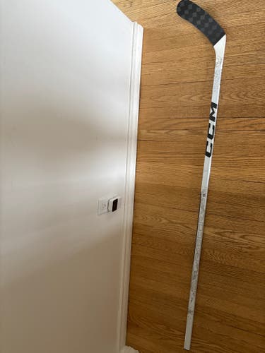 Senior CCM Ribcor Trigger 9 Pro Left Hand Hockey Stick P29 70 Flex (New)