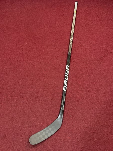 Senior Bauer Vapor Hyperlite Right Handed Hockey Stick P88 87 Flex Pro Stock (New) Item#WM88