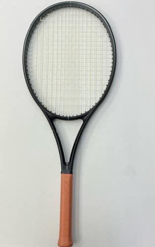 Used Wilson RF 01 Future Grip Size 4 1/8