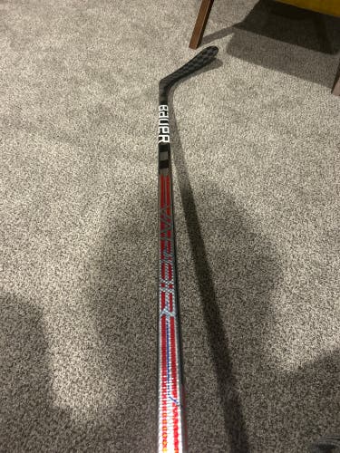 Senior Bauer Vapor Hyperlite Right Handed Hockey Stick P92 70 Flex Pro Stock (Used)