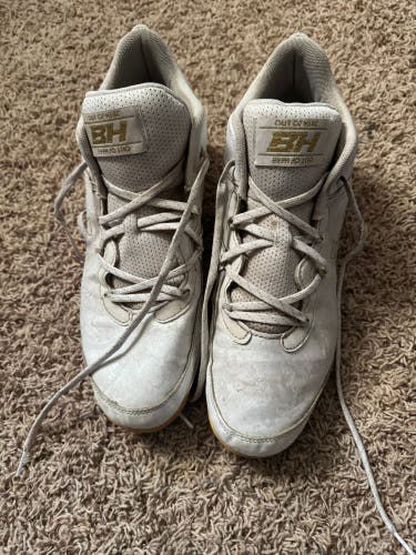 White Men's Size M 12.0 (W 13.0) Adult Under Armour Bryce Harper Low Top Molded Cleats (Used)