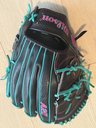 2025 Pitcher's LH Wilson A2K Baseball Glove 12" (New)