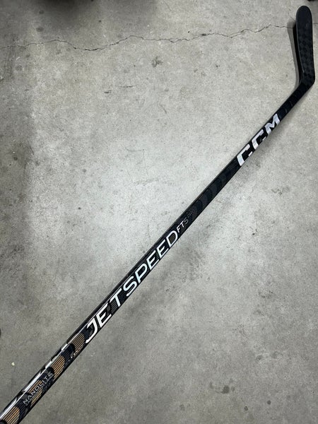 80 Flex P28M Senior CCM JetSpeed FT5 Pro Left Hand Hockey Stick Pro Stock NHL (New)