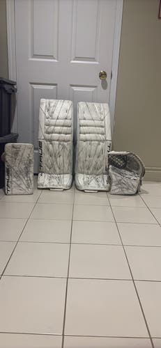 32" True Catalyst Px3 Regular Goalie Full Set (Used)