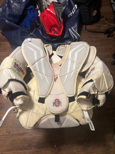 OHIO STATE LARGE PRO STOCK Vaughn V6 2200 Pro Goalie Chest Protector Pro Stock (Used)
