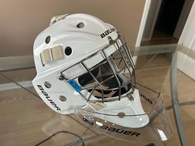 Senior Large 2023 Bauer 940 Goalie Mask (Used)