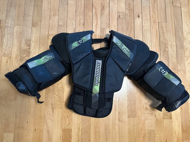 Small / Medium Warrior RX4 Goalie Chest Protector (Used)