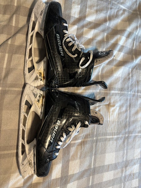 2022 Bauer Supreme Mach Hockey Skates Pro Stock 10.5 (Used)