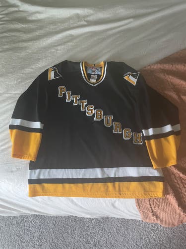 Pittsburgh Penguins Hockey Jersey, Black XL Men's CCM Jersey