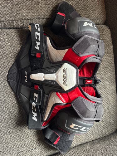 Small Senior CCM JetSpeed FT4 Shoulder Pads (Used)