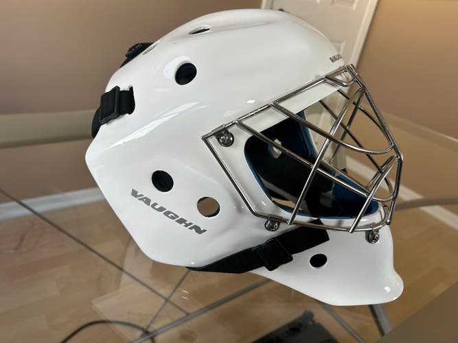 Vaughn VM Pro Comp Goalie Mask