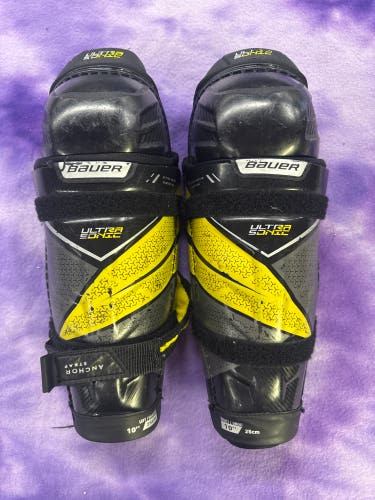 Youth Bauer Supreme Ultrasonic Shin Pads 10" (Used)