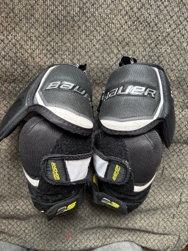Senior Small Bauer Supreme 2S Elbow Pads (Used)