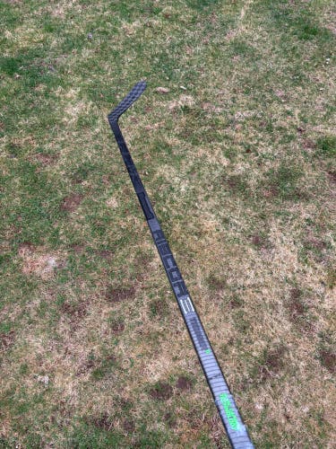Senior CCM Ribcor Trigger 6 Right Handed Hockey Stick P88 65 Flex (Used)