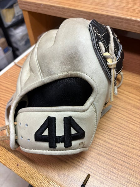 44 Pro Signature Series RH Infield Baseball Glove 11.5" (Used)