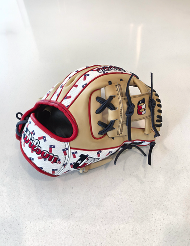 Wilson RH Infield A2000 1786 Limited Texas Edition Glove 11.5" (Used)