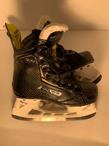Black/Yellow Bauer Supreme S29 Hockey Skates Regular Width Size 1 (Used)